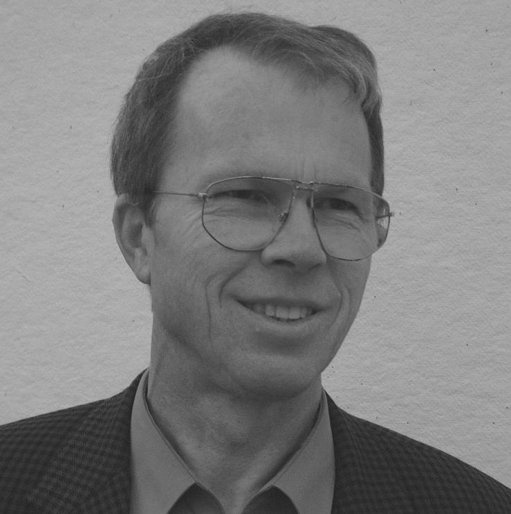 Maximilian Fuchs Geboren 1979 in München Studium Bauingenieurwesen, TU München 2004 Diplom Studium Managementorientierte Betriebswirtschaftslehre, TU München 2006