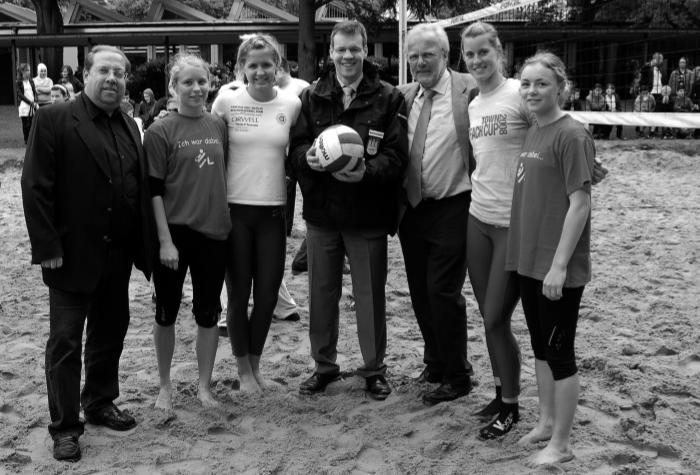 Beach-Volleyball Europameisterinnen in Horn In Kooperation mit der Schule Hermannstal bietet die HT16 von Mai bis August Kindern und Jugendlichen in Horn kostenlos regelmäßiges