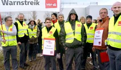 6 DRUCK+PAPIER 1.2015 Meldungen Warnstreik für einen Tarifvertrag Rund 80 Beschäftigte der Frühschicht des Papierverarbeitungsbetriebs STI in Grebenhain sind am 26.