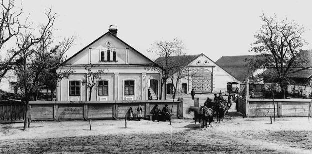 Haus der Fam.Helleis in Βatsch Lorenz der Jüngere lernte Schneider vom April 1911 bis Juni 1913. Am 17. Juni bekam er sein Schneidergesellenbrief von der Alexander Vinkovics Berufsschule.