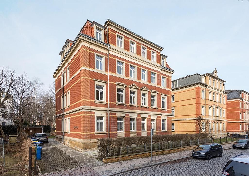 conwert ist ein voll integriertes Immobilienunternehmen mit Schwerpunkt auf Wohnimmobilien und Zinshäuser in Österreich und Deutschland. Dieser Fokus wird durch ein Gewerbeimmobilienportfolio ergänzt.