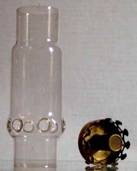 Bei MB Naud 1893 und 1895 wird ein bec Auer angeboten, Glas für Gasbeleuchtung. In MB Reich 1900 gibt es dazu kein Angebot, obwohl es sich um eine gerade in Österreich verbreitete Erfindung handelte.