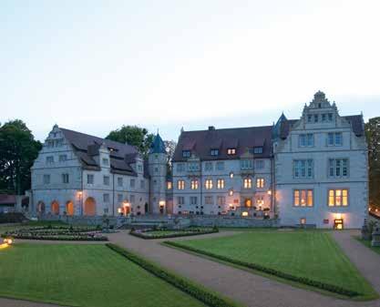 Entdecken Sie im Schlosshotel das Vermächtnis einer kunstsinnigen Epoche. Münchhausen Renaissance Erleben Sie, wie Luxus und Genuss bei einem unvergesslichen Aufenthalt Hand in Hand gehen.