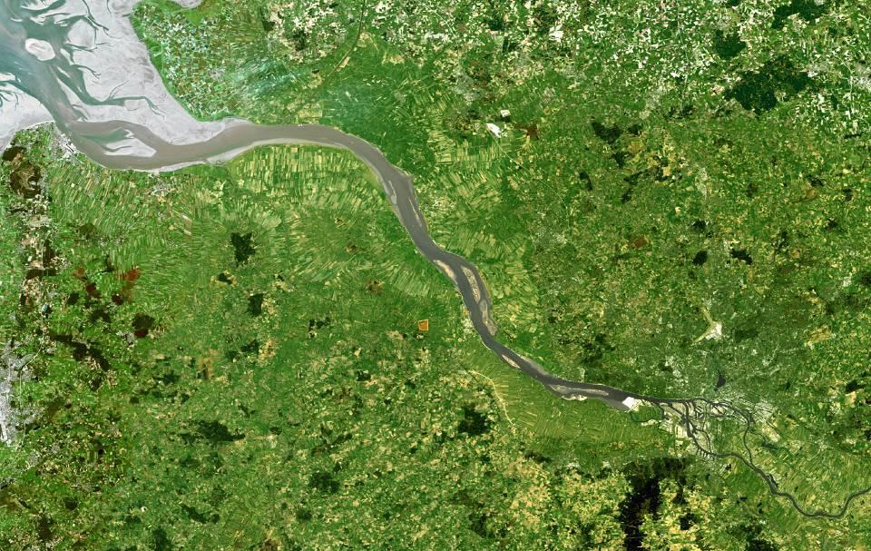 Minderung von Sturmfluthöhen (und gleichzeitig des Sedimenttransports) in der Elbe und in Hamburg Dämpfung der einlaufenden Tideenergie durch