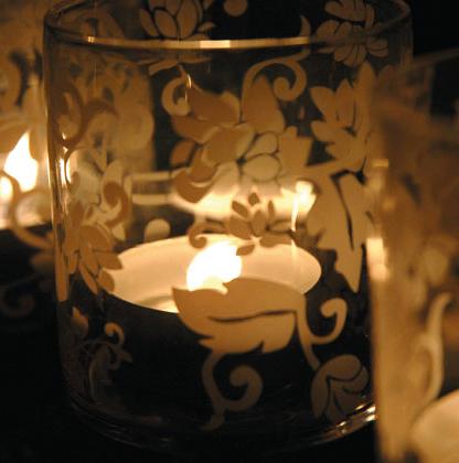 WISSENSWERTES Hohe Feinstaubwerte Auf Kerzen verzichten Menschen mit Lungenkrankheiten sollten Feinstaub möglichst vermeiden, auch