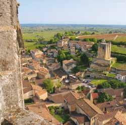 Bordeaux verdient jedoch in jeder Hinsicht mehr Aufmerksamkeit: Der von der Stadtmauer umgebene historische Kern ist bestens erhalten und UNESCO Weltkulturerbe.
