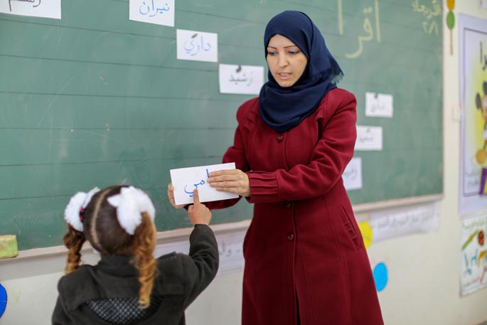 000 Empfänger von Sozialhilfe in Jordanien, im Libanon und im Westjordanland - was eine viel effizientere, und leistungsfähigere