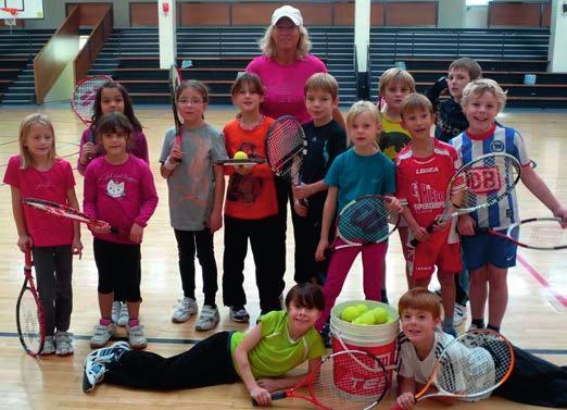 Schultennisaktionen beim TCH Schuppertennis für die Konrad-Adenauer-Schule Am 27. April ab es für alle 1. und 2.