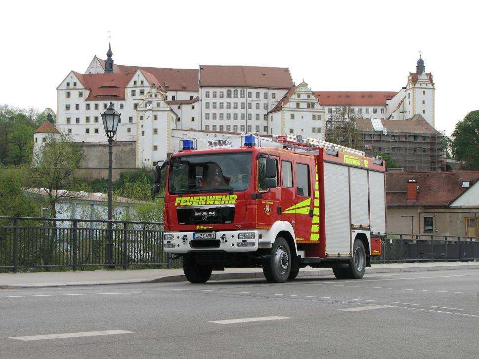HLF 20 MAN TGM 13.290 4x4 BL Feuerwehr Colditz Fahrgestell Aufbau MAN 13.290 4x4 BL Radstand: 4.250mm Fahrzeughöhe: 3.300mm Zulässiges Gesamtgewicht: 14.