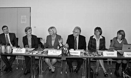 Regionalsprachliche Fachstelle Plattdüütskbüro Das Jahr 2011 brachte eine erfreuliche Unterstützung des Landes Niedersachsen für die plattdeutsche Sprache.