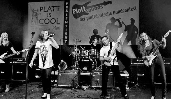 Die Schülerband»Skyline B«von der BBS-1 Leer bei ihrem Auftritt in der Exerzierhalle am 8. Oktober 2011 in Oldenburg (Foto: L.