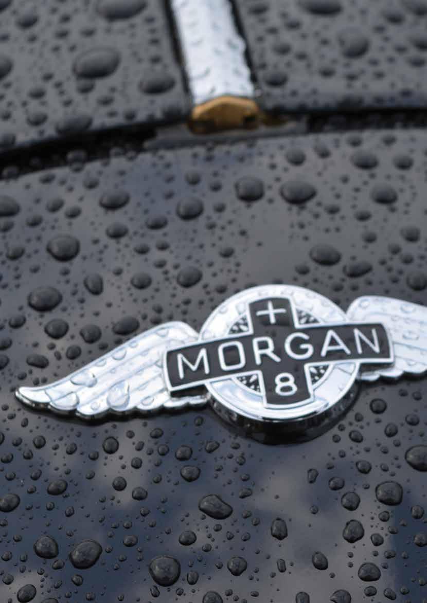 Letzterer mit einem fantastisch starken 2 Liter Cosworth Motor in einer auf 50 Exemplare limitierten Edition zur Feier des 65. Geburtstages dieser MORGAN-Ikone.