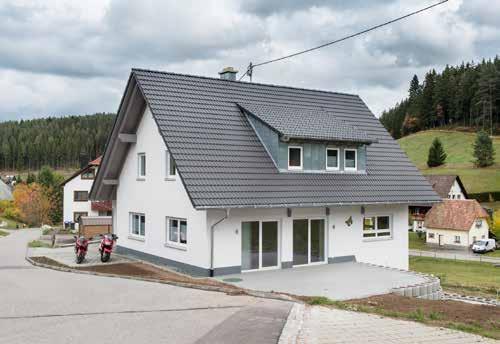 Als er per Zufall hörte, dass im Nachbarort ein Haus mit Ytong Bausatzhaus gebaut wird, nahm er Kontakt mit dem Bauherrn auf und vereinbarte anschließend den ersten Termin mit dem regionalen Ytong