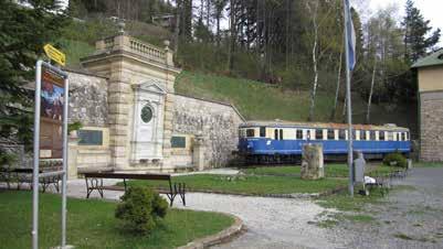 Túto prvú horskú železnicu v Európe naplánoval Carl von Gheg a bola otvorená v roku 1854. Jej trať a stavba lokomotív sa stali míľnikmi v železničnej histórii.