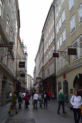 L héritage mondial de la vielle ville de Salzburg La ville, ses images captivantes et la structure historiquement importante, même que la quantité des bâtiments ecclésiastiques et