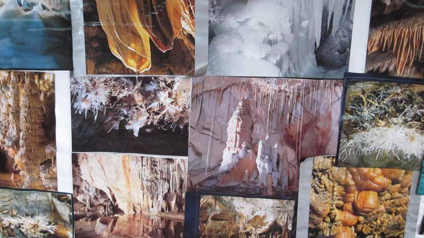 Ochtinaer Aragonithöhle Ochtinaer Aragonithöhle befindet sich im Rauschenbachgebirge in der Mittelslowakei. Sie ist eine Weltrarität und eine einzigartige Naturerscheinung des unterirdischen Karstes.
