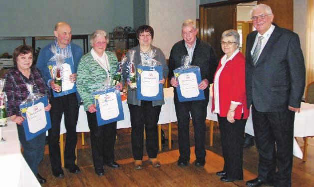 Kreisverbandsvorsitzende Dorothea Stelljes-Szukalski, Georg Meyer (25 Jahre Mitglied), Anke Kaneblei (zehn Jahre), Edeltraud Borchers (25 Jahre), Frauenvertreterin Annelie Rosenthal und Vorsitzender