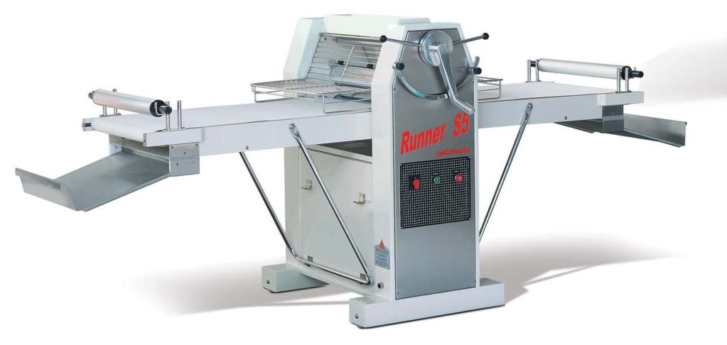 Manuelle ausrollmaschine Laminadora manual RUNNER S Runner S ist ein Teigausrollgerät, das nach modernsten Kriterien der Funktionalität und Zweckmäßigkeit entworfen wurde.