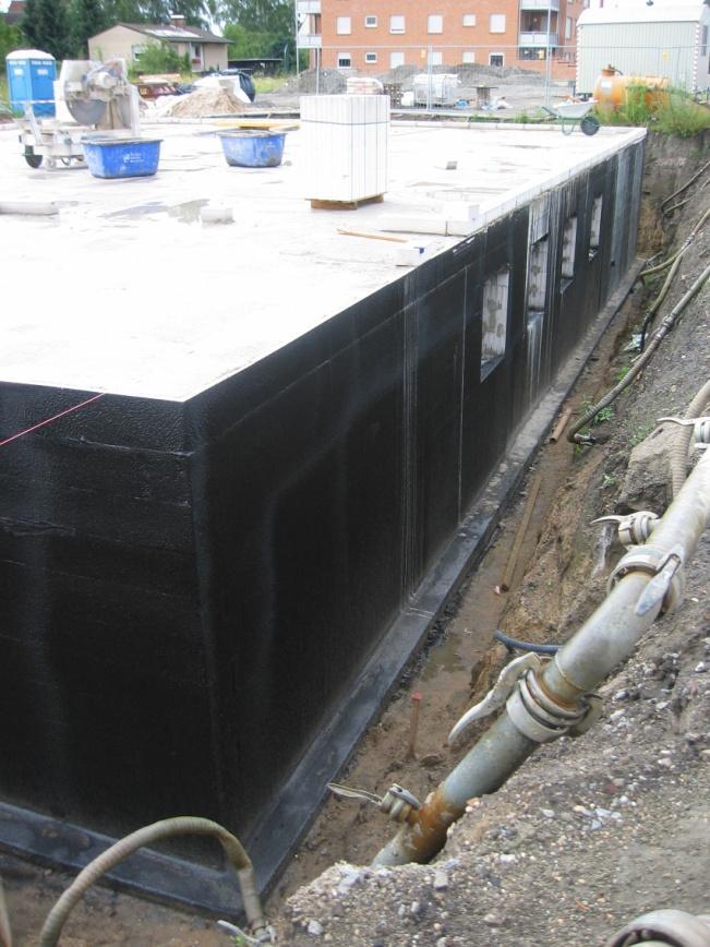 Fugenabdichtungen nach BRL Übergänge von Abdichtungen auf Bauteile aus Beton mit hohem Wassereindringwiderstand (WU-Beton) Übergänge von Wandabdichtungen auf WU-Beton-Bodenplatten Übergänge von