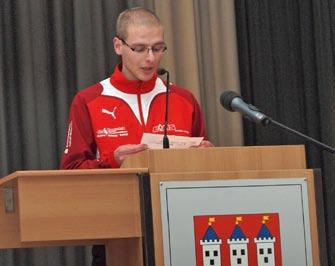 CLASSIC Champions League 15 Finalrunde Männer Podbrezova mit Vilmos Zavarko nicht zu schlagen MARTIN HEROLD sprach den Eid der Athleten.