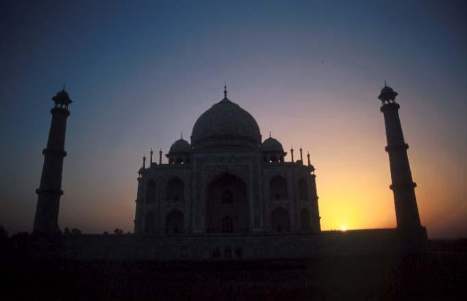 Tourcharakter + Voraussetzungen: (*) Große Kulturreise durch das Land der Maharajas und Mogule.