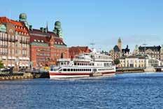 03 Berg - Stockholm - Skansen Midsommar Wir kommen in Berg (Aufenthalt) am blauen Band Schwedens, dem Göta-Kanal, vorbei. Im 19. Jahrhundert galt er als ein bautechnisches Wunder.