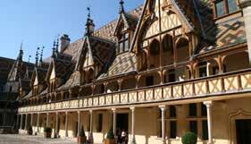 , ein Meisterwerk burgundisch-flämischer Architektur und Kunst. Cluny war einst das Machtzentrum der katholischen Welt.