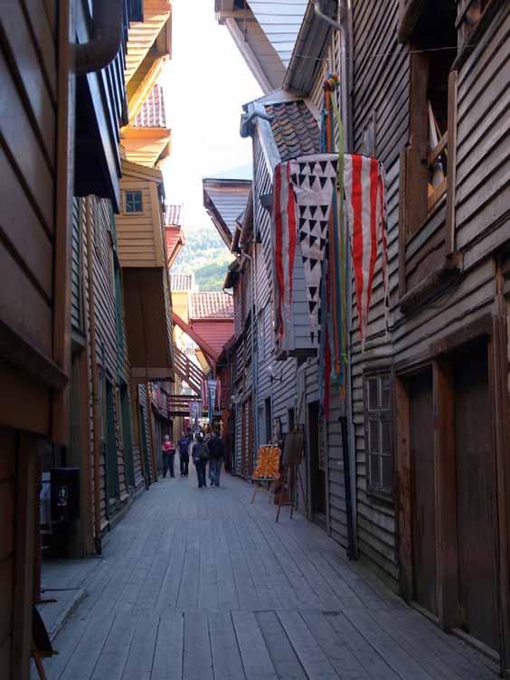 Die Altstadt von Bergen, ganz aus