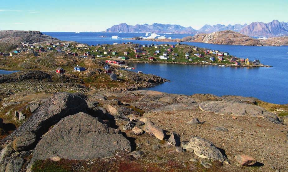 DIE ARKTISCHE WUNDERWELT AMMASSALIK, OSTGRÖNLAND, 3 TAGE GRÖNLAND VERLÄNGERUNG Grönland und Island sind zwei unterschiedliche Welten die sich kaum miteinander vergleichen lassen.