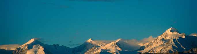 Um und auf den Stok Kangri (6123 m) mit lokaler englischsprechender Reiseleitung Umrundung dieses schönen 6000ers mit anschliessender Besteigung des Berges 4-5 5 x 14 x 6123 m 11. August 1.