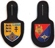 Wappen auf dem Leder erfolgt bei Leder A, D, E und H mit einer Schwinglasche