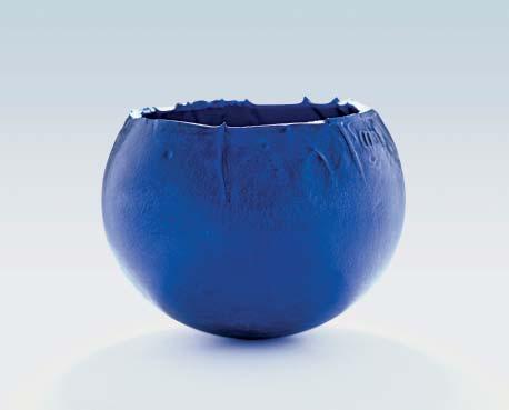 73 Schale, kobaltblaues Glas, graviert 2000, D 40 cm, H 30 cm Bowl,