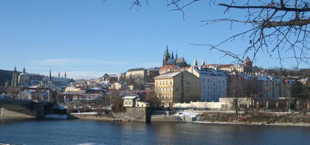 Individualreise Jahreswechsel in Prag Mozarts»Don Giovanni«mit Silvestergala Prag ist im Winter besonders anziehend.
