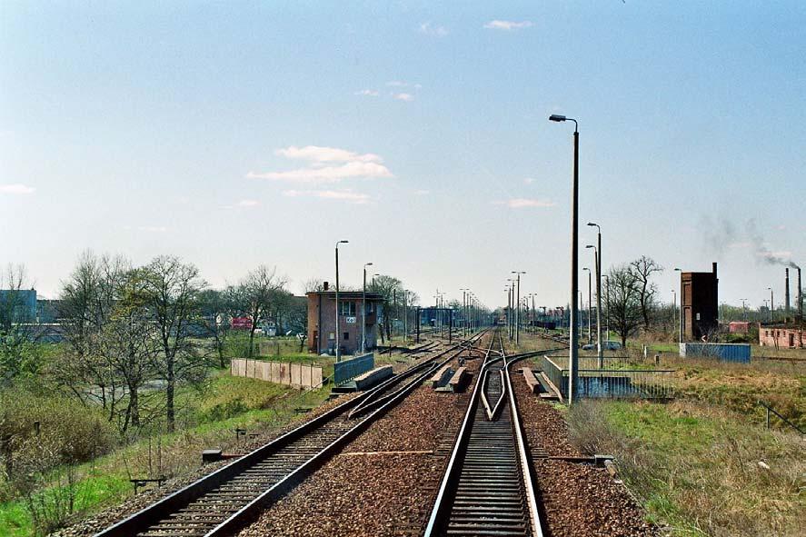 Abb. 15 Blick auf die östlichen Gleisanlagen des Bf Kostrzyn (Güterzuggleise) Spojrzenie na wschodnie tory dworca kolejowego Kostrzyn
