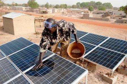 Solarenergie für gute Regierungsführung ELCOM / PACT / Mali