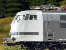 157 Passend zum Start-Set Railjet: der Steuerwagen im typischen Design. > HOBBY-Programm S.