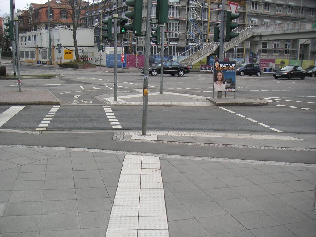 Querungsstellen - Radwege Frankfurt Bremer Platz Abgrenzung