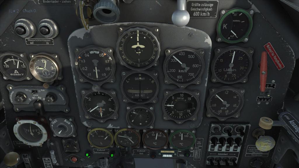 Teil I: DAS FLUGZEUG Vorne Turbolader 1 = drücken / 2 = ziehen * Siehe Tutorial Landen im Blindflug für die He 111 für die Funknavigation Geschwindigkeitsmesser (km/h) Wasserkühler Kontrolle Auf Zu