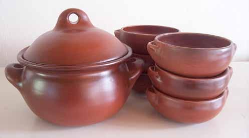 RECHERCHE KOCHEN MIT KERAMIK RECHERCHE KOCHEN MIT KERAMIK KATALANISCHE KÜCHE Keramik gehört bis heute zur guten katalanischen Küche: Cocottes,