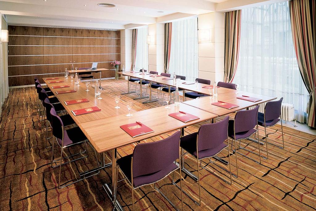 Conferences & Meetings: 2 meeting rooms up to 35 persons are available.