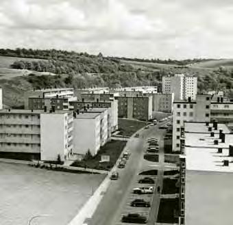 Bayernstraße um 1968 Schwabenstraße um 1968 Anfangs waren auf 56 ha Fläche Wohnungen für 4000 Menschen geplant, 1967 jedoch bereits für 5400 Einwohner. ¹ Andere Quellen sprechen gar von 8000 Menschen.