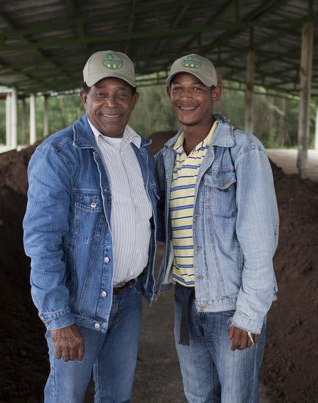 WICHTIGE STANDARDINHALTE LANGFRISTIGE HANDELSPARTNERSCHAFTEN Fairtrade verschafft den Produzenten Zugang zu Weltmärkten und einen besseren Einblick in das Geschehen auf diesen Märkten.