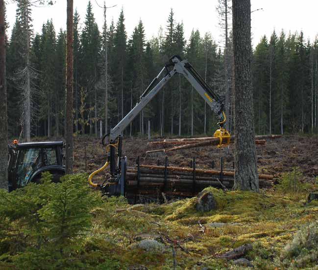 S-Line Krane S-Line Forstladekrane sind für professionelle Forstunternehmer entwickelt worden, für das Verladen von große Mengen Holz und für lange Arbeitstage.