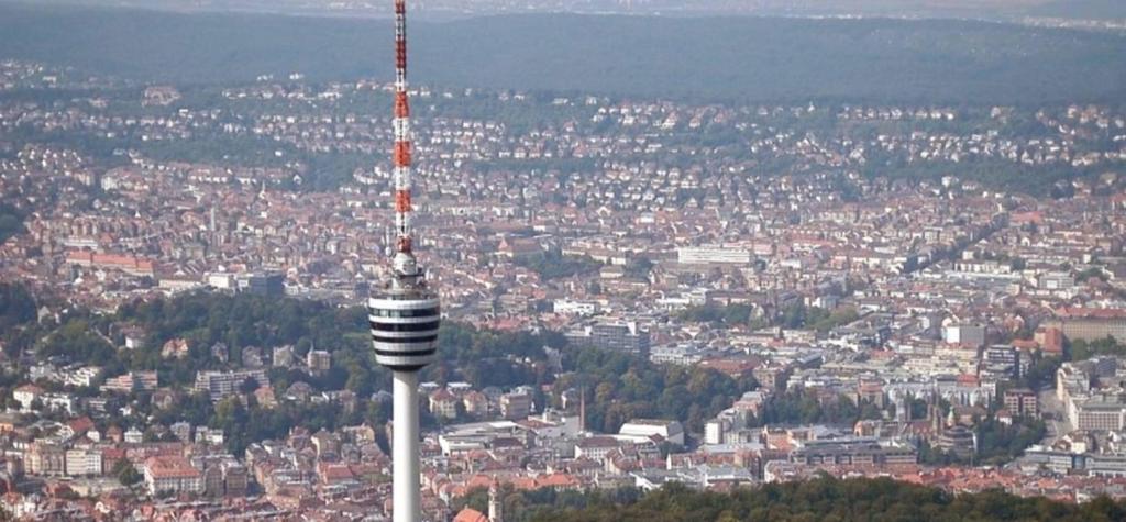 Energiekonzept Stuttgart 1. Reduzierung des Energieverbrauchs 2.