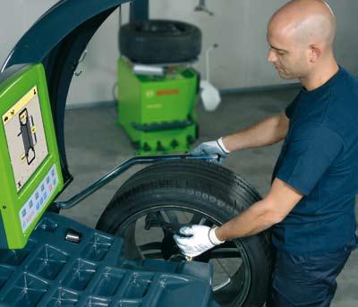 Reifenservice für alle Reifen- und Felgentypen an Pkw, leichten Nutzfahrzeugen und Motorrädern ist nach wie vor ein lukrativer Bereich in der Werkstatt.