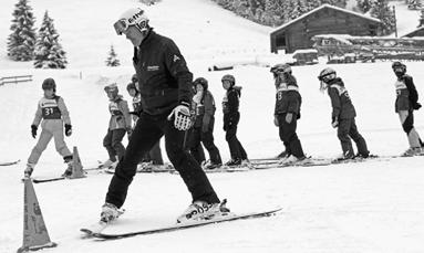 Swisscom Snow Days 2015 Swiss-Ski konnte auf diese Saison hin einen Namensponsor für die Schneespasstage gewinnen. So heissen die beliebten Schneespasstage nun Swisscom SnowDays.