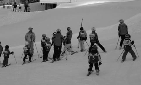Kinderskirennen Schwanden 31.01.2015 Am Samstagmorgen fuhren wir los zum Kinderskirennen in Schwanden. An diesem Skirennen konnten alle starten, von Gross bis Klein.