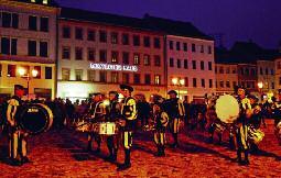 20 I 2015 Nichtamtlicher Teil Händleraktionen lockten zur zweiten Sternennacht 2015 ins Zentrum der Stadt Der Sächsische Trommlercorps e. V.