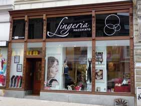 Neue Läden in Wien BETRIEBSBESUCHE Für einen Schuss Entspannung sorgen im Geschäft dann eine Tasse vom namensgebenden Cafe Macchiato oder Latte Macchiato.