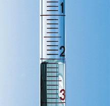 Volumenmessgeräte aus Glas Volumenmessung Arbeiten mit Volumenmessgeräten Der Flüssigkeitsmeniskus Als Meniskus bezeichnet man die Krümmung der Flüssigkeitsoberfläche.